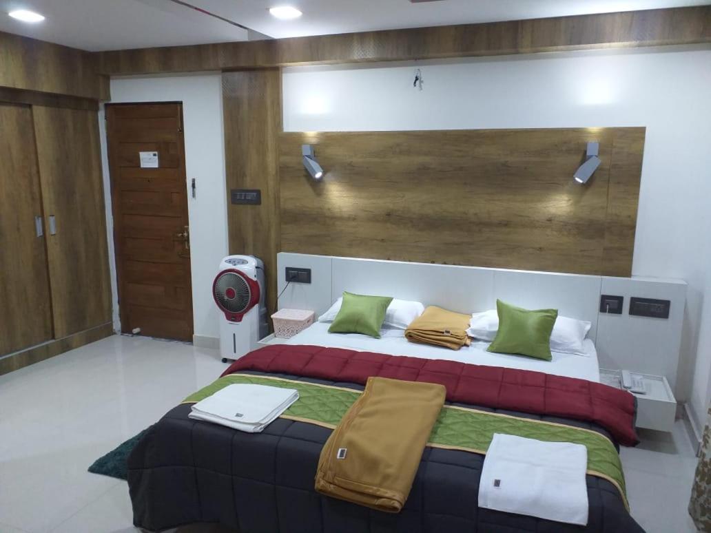 Grand Meridian Vinnamangalam Exterior photo