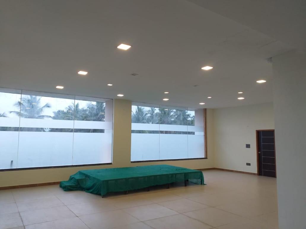 Grand Meridian Vinnamangalam Exterior photo