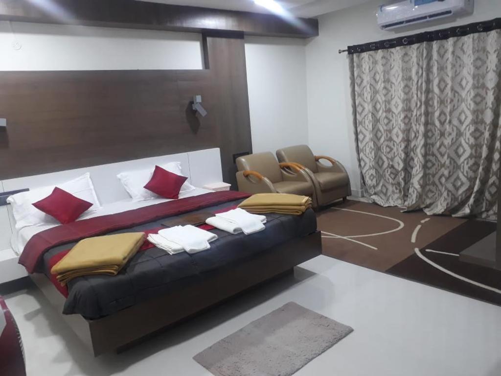 Grand Meridian Vinnamangalam Exterior photo